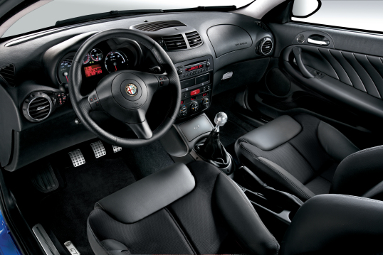 Interior Alfa Romeo GT "Sport" (937C) '2007–10