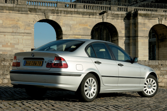 Bmw 318i Worldwide E46 4 01 05