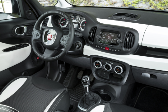 Interior Fiat 500l Trekking Worldwide 330 13 17