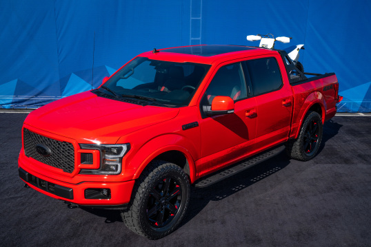 Ford Accessories F 150 Lariat Sport Crew Cab With Black Appearance Package 2019