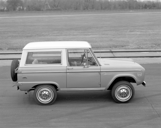 1970 Ford Bronco Wagon U15