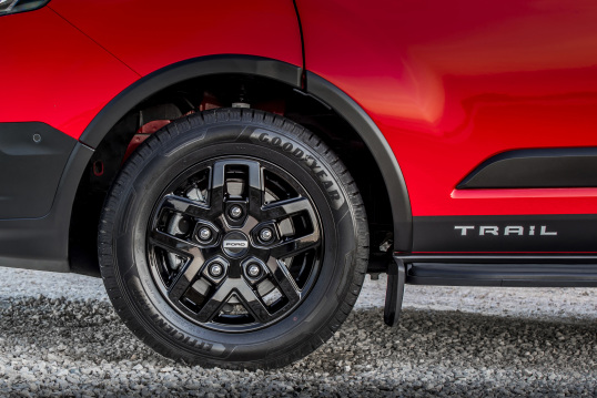 ford transit custom trail