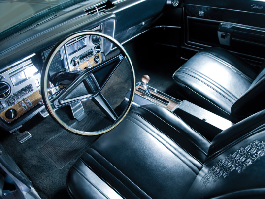 interior 1968 oldsmobile toronado 9487