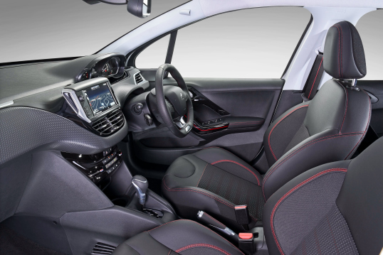 Interior Peugeot 8 Gt Line Za Spec 15 19