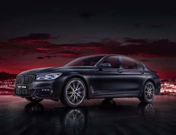 1600x1200 Bmw 740Li Xdrive M Sport Black Fire Edition 2018 4K Pictures
 1080P for Dekstop and Smartphone