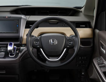 All pictures of Honda Freed