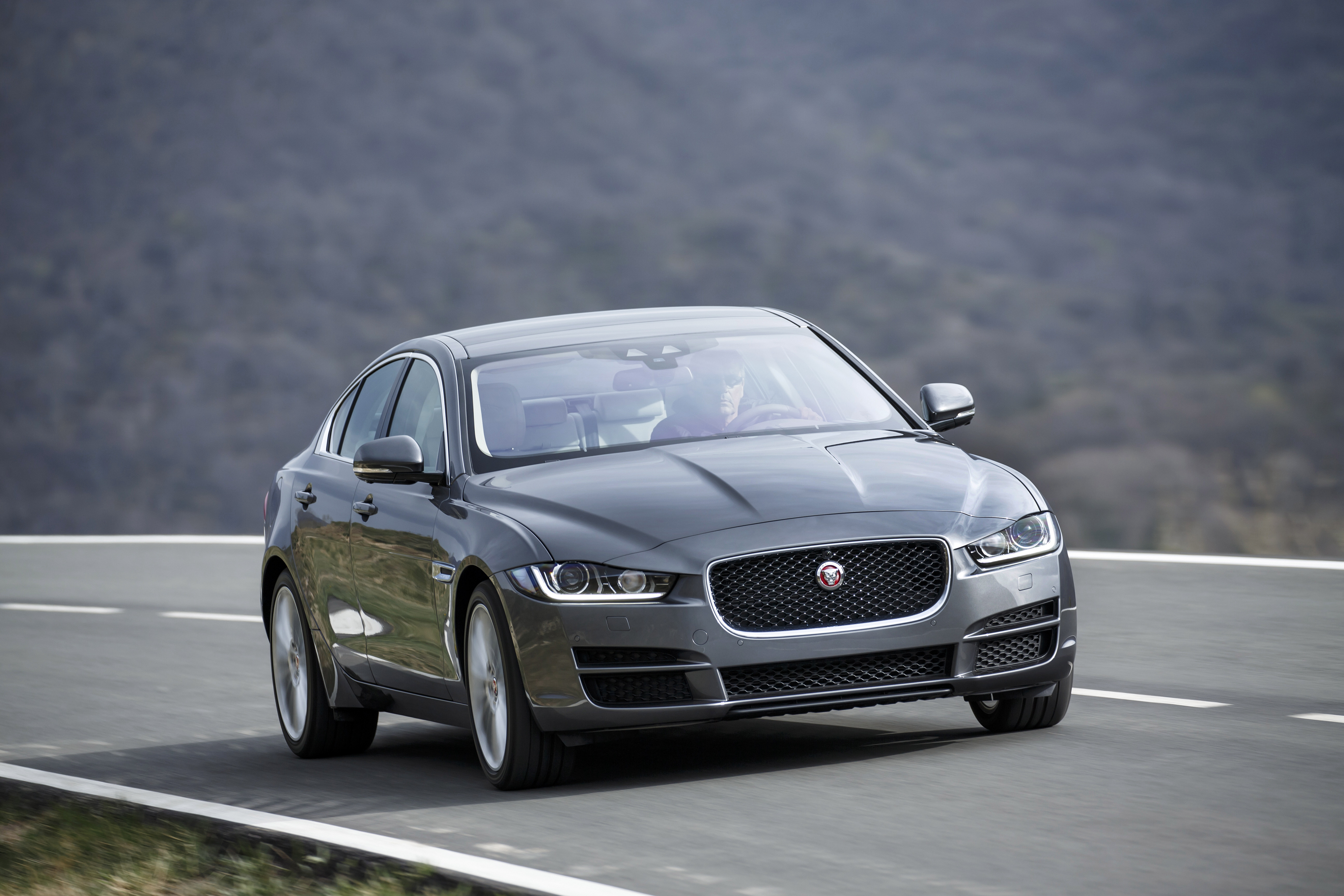 jaguar_xe_portfolio_16.jpeg