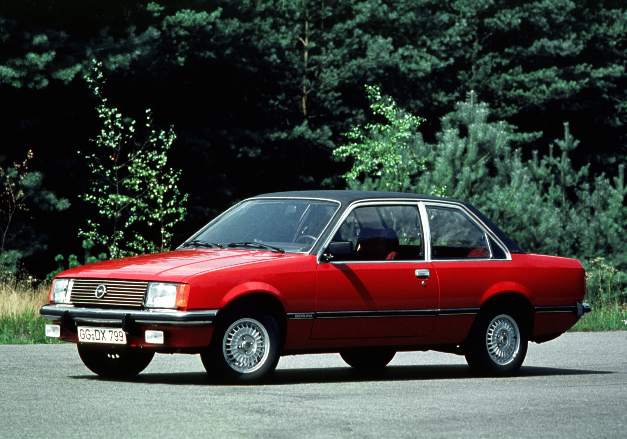 Opel Rekord Berlina 2 Door Sedan E1 1980